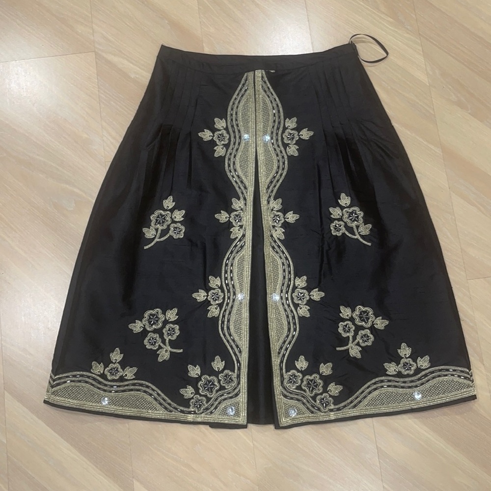 Skirt INC